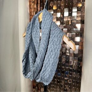 UNBRANDED Grey Textured Infinity Scarf L 17” W12”
